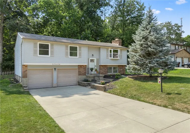 Homes for sale in Beavercreek, OH | 4008 Willow Run Dr, Beavercreek, OH 45430 | MLS# 964332