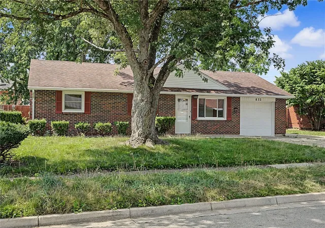 3rd image of 832 Stewville Dr, Vandalia, OH 45377 | MLS# 964361