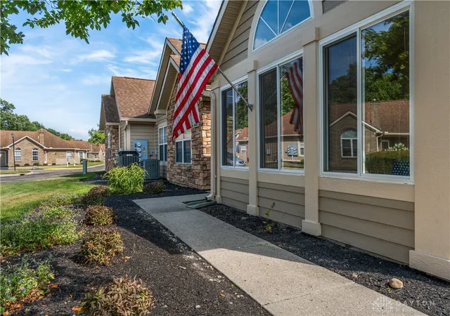 Homes for sale in Beavercreek, OH | 2421 Patrick Blvd, Beavercreek, OH 45431 | MLS# 963665
