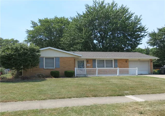 Photo 1 of Single family home for sale at 1633 Fair Oaks Dr, Sidney, OH 45365 | MLS# 964012 | Listing updated on 2026-08-28