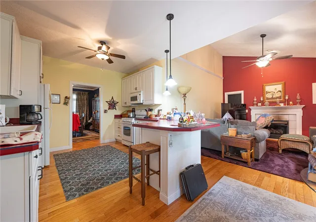 5th image of 909 Hickory Trail Dr, Wilmington, OH 45177 | MLS# 964427