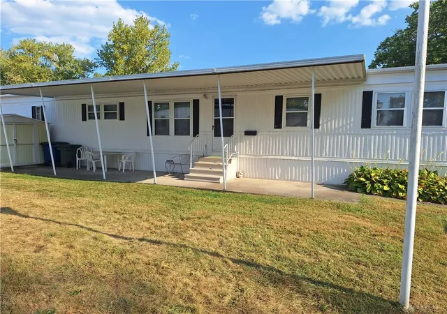 Homes for sale in Dayton, OH | 5300 Sportscraft, Dayton, OH 45414 | MLS# 964445