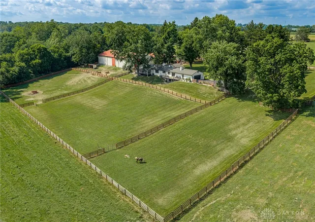 Photo 2 of Single family home for sale at 3385 Middle Run Rd, Waynesville, OH 45068 | MLS# 964105 | Listing updated on 2026-08-27