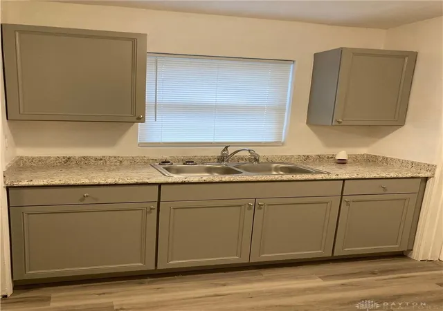 Listing Photo 2 - Condo for sale in building located at 2921 N Main St, Dayton, OH 45405 - Unit #