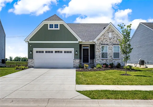 1st image of 454 Red Maple Ln, Wilmington, OH 45177 | MLS# 964468