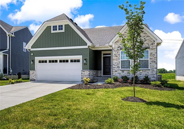 3rd image of 454 Red Maple Ln, Wilmington, OH 45177 | MLS# 964468
