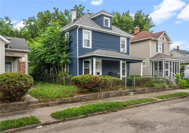 Photo 2 of Sale Pending at 1216 Young St, Middletown, OH 45044 | MLS# 964470 | Listing updated on 2026-08-27