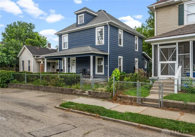 Photo 2 of Sale Pending at 1216 Young St, Middletown, OH 45044 | MLS# 964470 | Listing updated on 2026-08-27