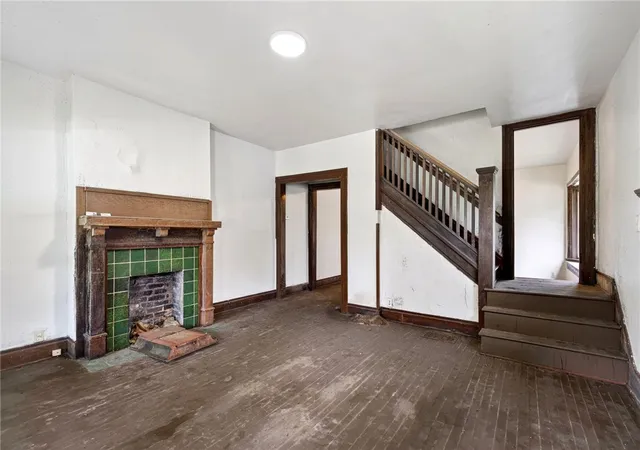 Listing Photo 2 - Condo for sale in building located at 822 Harvard Blvd, Dayton, OH 45406 - Unit #