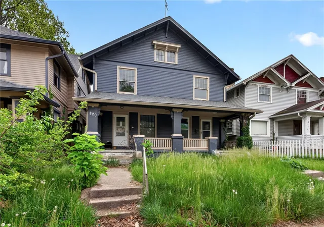 Listing Photo 3 - Condo for sale in building located at 822 Harvard Blvd, Dayton, OH 45406