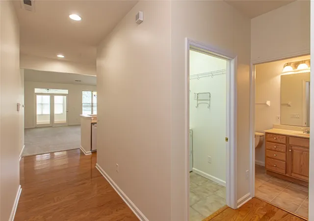 Listing Photo 5 - Condo for sale in building located at 1451 Little Yankee Run, Centerville, OH 45458