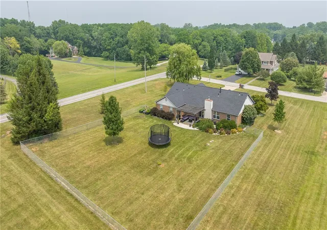 32nd image of 815 W Eva Cir, Springfield, OH 45504 | MLS# 964509