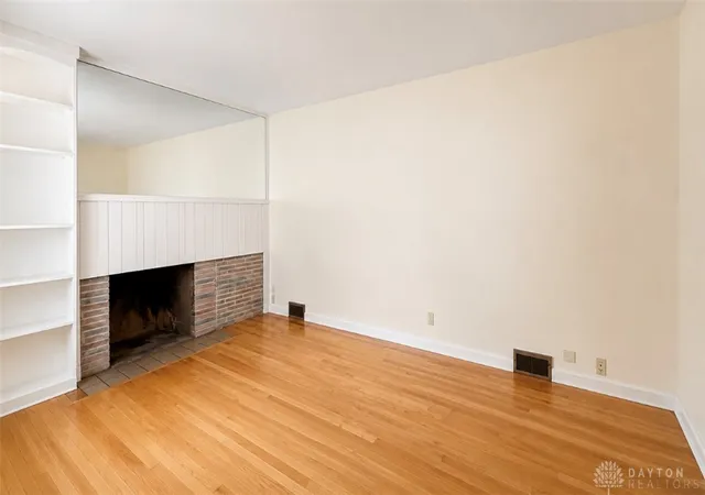 Photo 2 of Single family home for sale at 1032 Hampshire Rd, Dayton, OH 45419 | MLS# 963187 | Listing updated on 2026-08-28