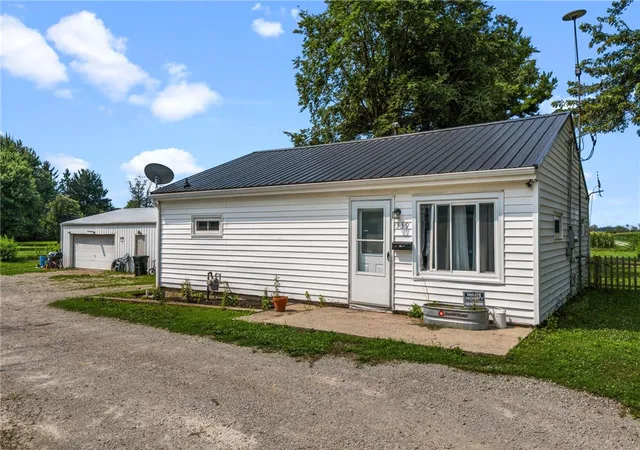 1st image of 339 S Jefferson St, Sabina, OH 45169 | MLS# 964531