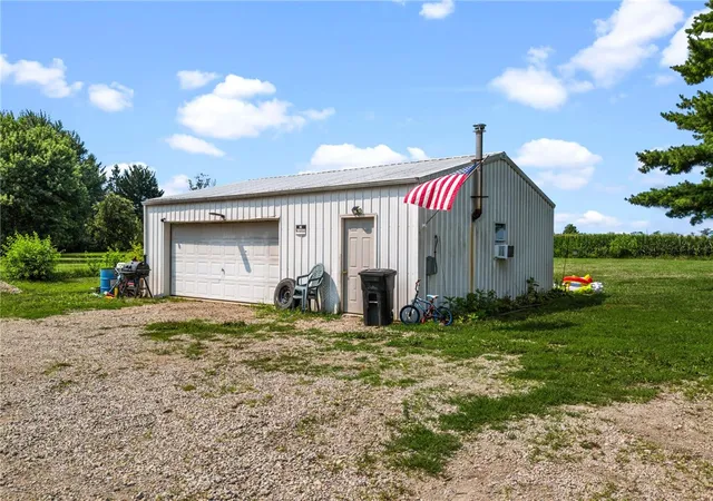 2nd image of 339 S Jefferson St, Sabina, OH 45169 | MLS# 964531