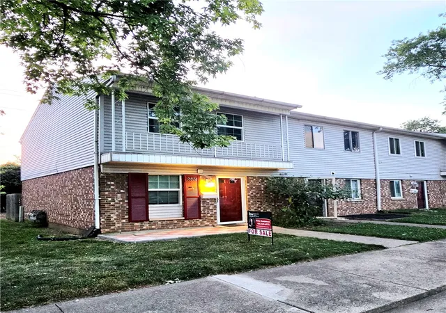 1st image of 2016 S Breiel Blvd, Middletown, OH 45044 | MLS# 964543