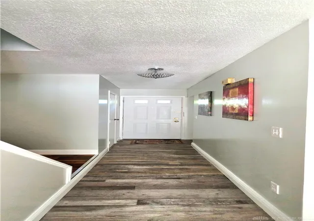 2nd image of 2016 S Breiel Blvd, Middletown, OH 45044 | MLS# 964543
