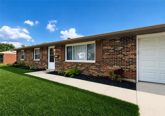 Homes for sale in Clayton, OH | 4546 Sydenham Rd, Clayton, OH 45322 | MLS# 964550