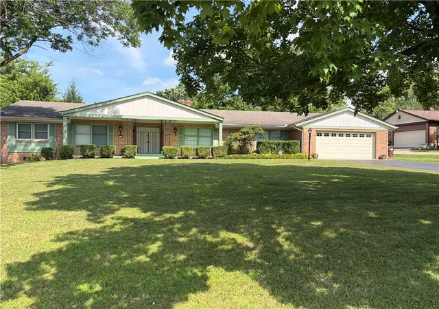 1st image of 2101 Tullis Dr, Middletown, OH 45042 | MLS# 964574
