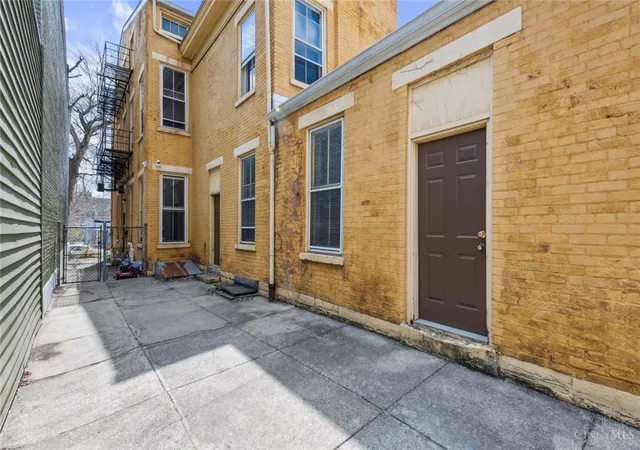 3rd image of 830 York St, Cincinnati, OH 45214 | MLS# 964626