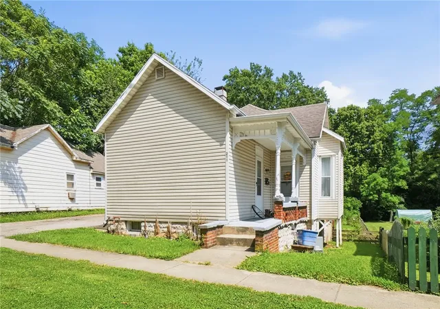 Photo 1 of Single family home for sale at 211 Cincinnati Ave, Xenia, OH 45385 | MLS# 964140 | Listing updated on 2026-08-05