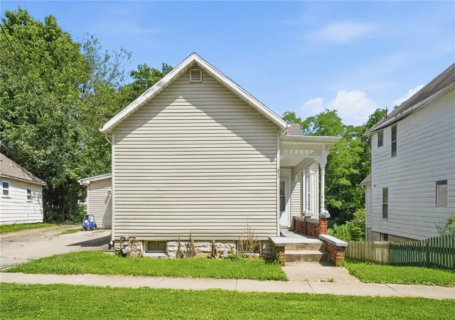 Photo 3 of Single family home for sale at 211 Cincinnati Ave, Xenia, OH 45385 | MLS# 964140 | Listing updated on 2026-08-05
