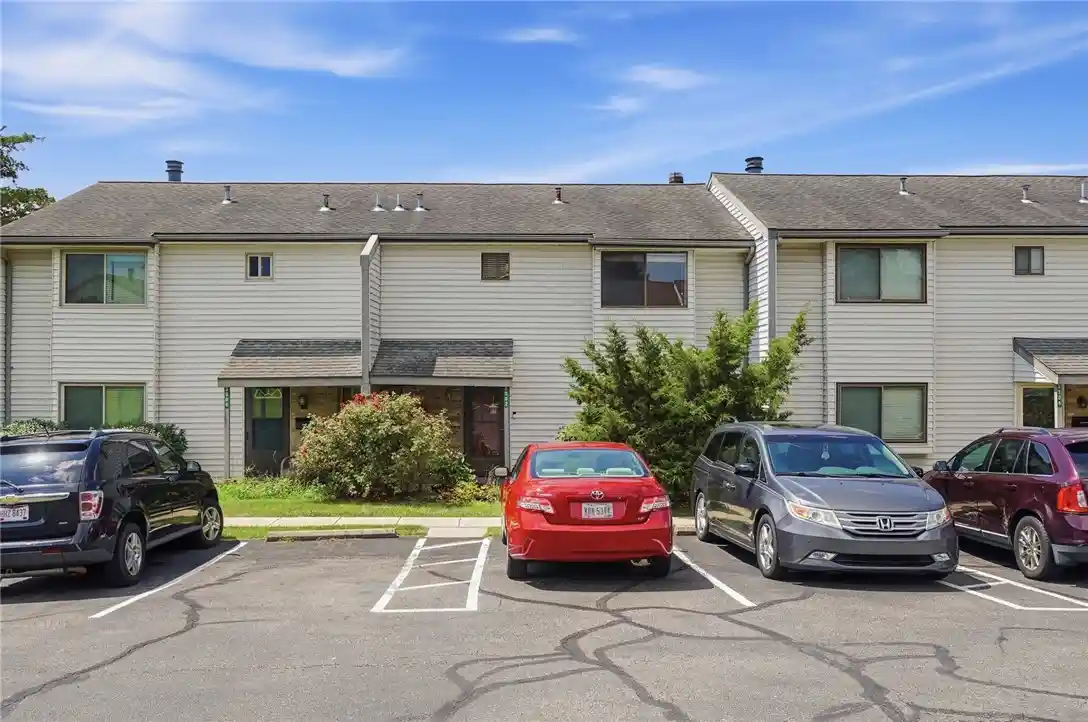Listing Photo 1 - Condo for sale in 3302 Ultimate Wy located at 3302 Ultimate Wy, Dayton, OH 45449 - Unit 3302 Ultimate Way
