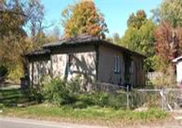 Photo 3 of Single family home for sale at 4400 Woodland Hills Blvd, Dayton, OH 45414 | MLS# 964696 | Listing updated on 2026-09-27