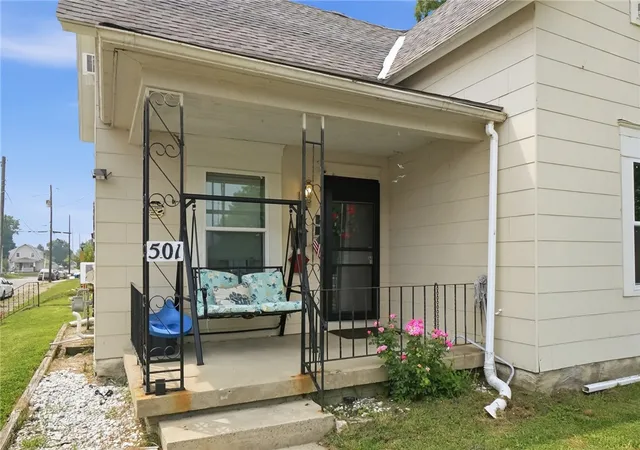 4th image of 501 N Yellow Springs St, Springfield, OH 45504 | MLS# 964226