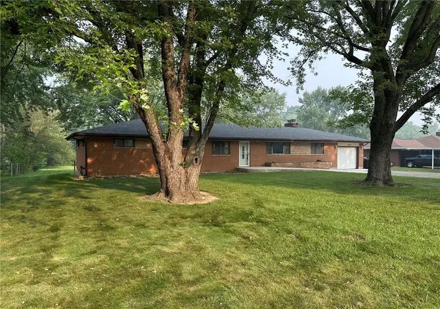 2nd image of 2147 Oxmoor Dr, Beavercreek, OH 45431 | MLS# 963831