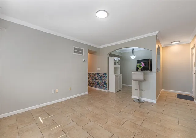 2nd image of 5625 Coach Dr #A, Dayton, OH 45440 | MLS# 964678