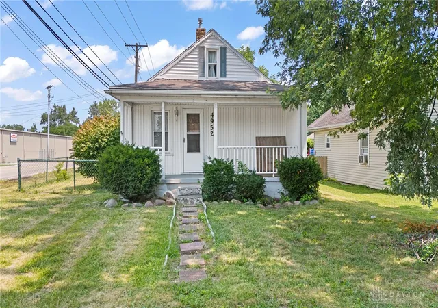 Homes for sale in Dayton, OH | 4952 Wildrose Dr, Dayton, OH 45414 | MLS# 964735
