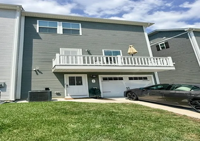 2nd image of 5 Wentworth Ln, Cincinnati, OH 45236 | MLS# 964469