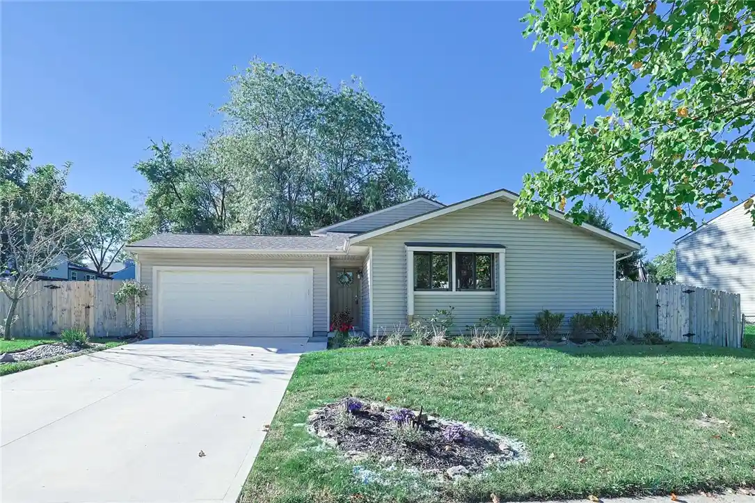 Photo 1 of Single family home for sale at 5932 Pine Glen Ln, Dayton, OH 45424 | MLS# 964758 | Listing updated on 2026-10-18