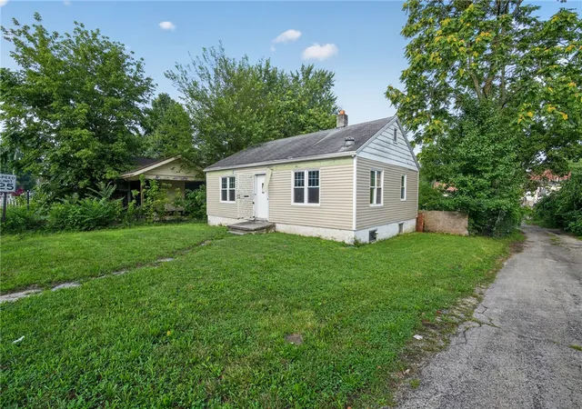 Homes for sale in Dayton, OH | 2241 Kensington Dr, Dayton, OH 45406 | MLS# 964691