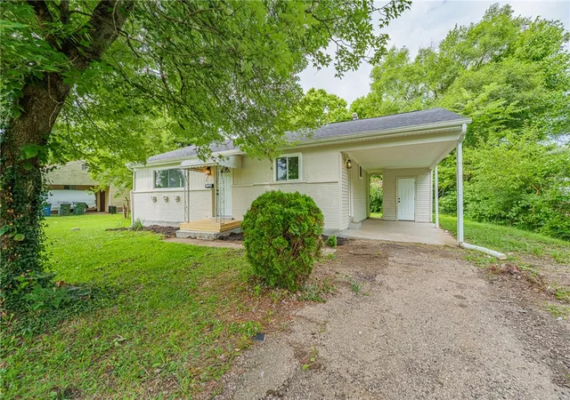 2nd image of 5193 Fortman Dr, Jefferson Twp, OH 45417 | MLS# 964731