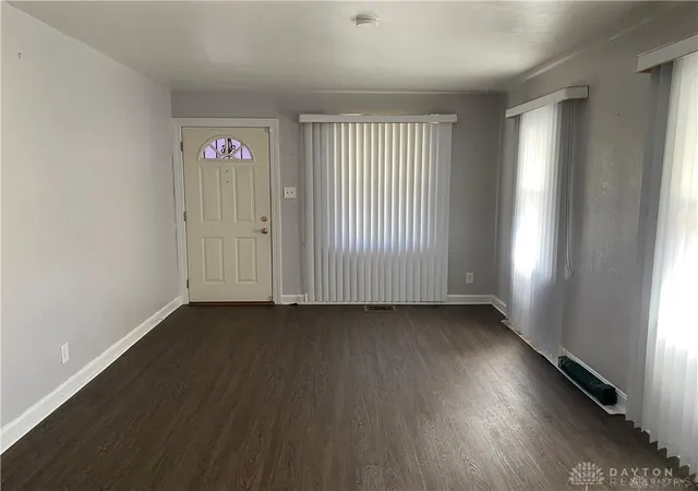 Photo 3 of Single family home for sale at 425 Elmhurst Rd, Dayton, OH 45417 | MLS# 964777 | Listing updated on 2026-07-22
