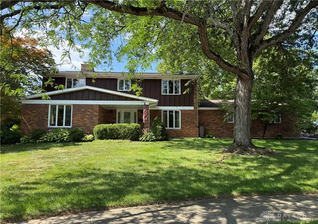 1st image of 2727 Wellsford Dr, Springfield, OH 45503 | MLS# 964808
