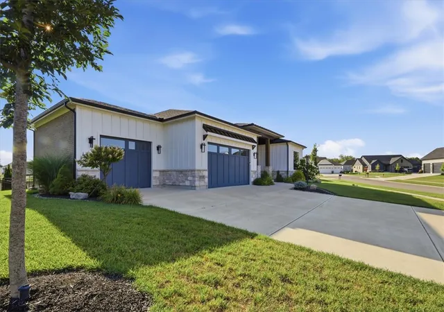 5th image of 9338 Rochelle Ln, Dayton, OH 45458 | MLS# 964809
