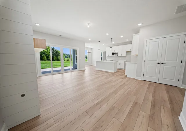 4th image of 10015 Charlotte Ct, Washington Twp, OH 45458 | MLS# 963018