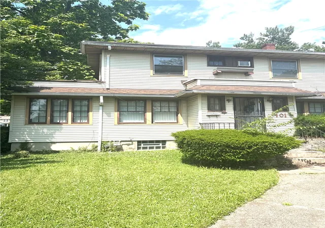 Photo 2 of Sale Pending at 401 Willowwood Dr, Dayton, OH 45405 | MLS# 964682 | Listing updated on 2026-08-03