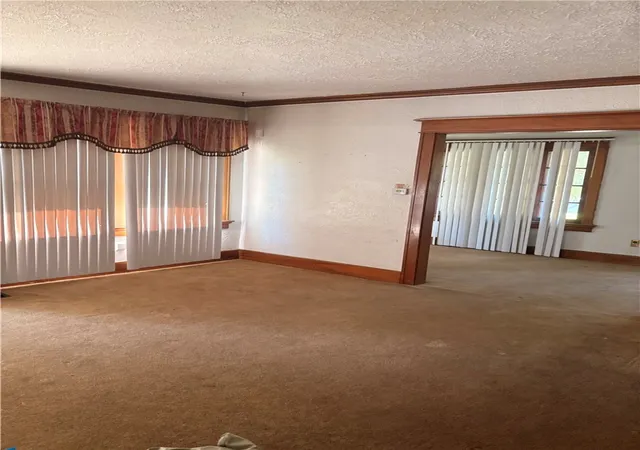 Photo 4 of Sale Pending at 401 Willowwood Dr, Dayton, OH 45405 | MLS# 964682 | Listing updated on 2026-08-03