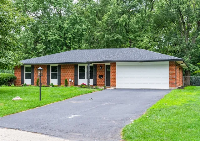 1st image of 189 Bronston Trl, Beavercreek, OH 45430 | MLS# 964371