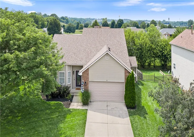 Photo 4 of Sale Pending at 71 Long Meadow Dr, Franklin, OH 45005 | MLS# 964895 | Listing updated on 2026-07-26