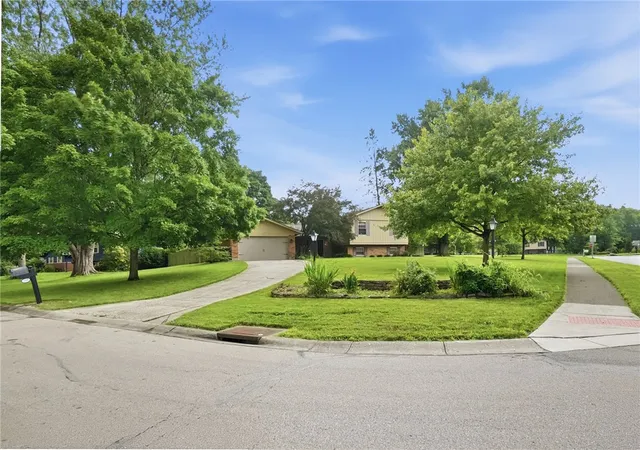 3rd image of 8800 Sugarcreek Pt, Dayton, OH 45458 | MLS# 964070