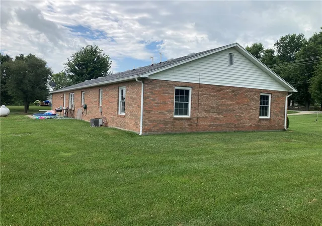 Photo 3 of Single family home for sale at 3856 Kehr Rd, Oxford, OH 45056 | MLS# 964900 | Listing updated on 2026-09-30