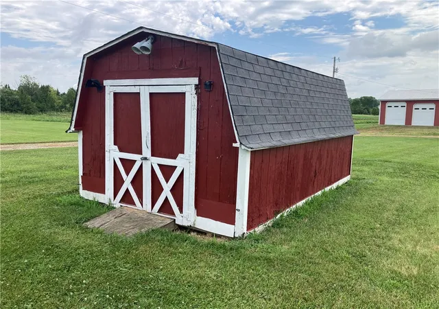 Photo 4 of Single family home for sale at 3856 Kehr Rd, Oxford, OH 45056 | MLS# 964900 | Listing updated on 2026-09-30
