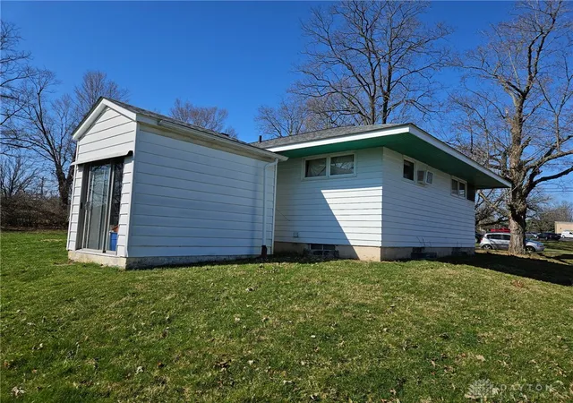 Photo 3 of Single family home for sale at 5280 Hester Rd, Oxford, OH 45056 | MLS# 964924 | Listing updated on 2026-09-30