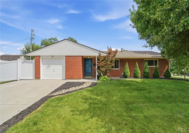 1st image of 150 Catalpa Dr, Springboro, OH 45066 | MLS# 964916