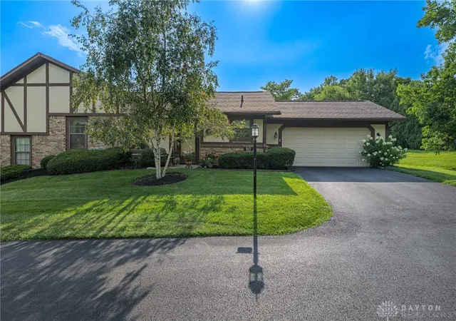 1st image of 28 Tamarack Trl, Springboro, OH 45066 | MLS# 964947